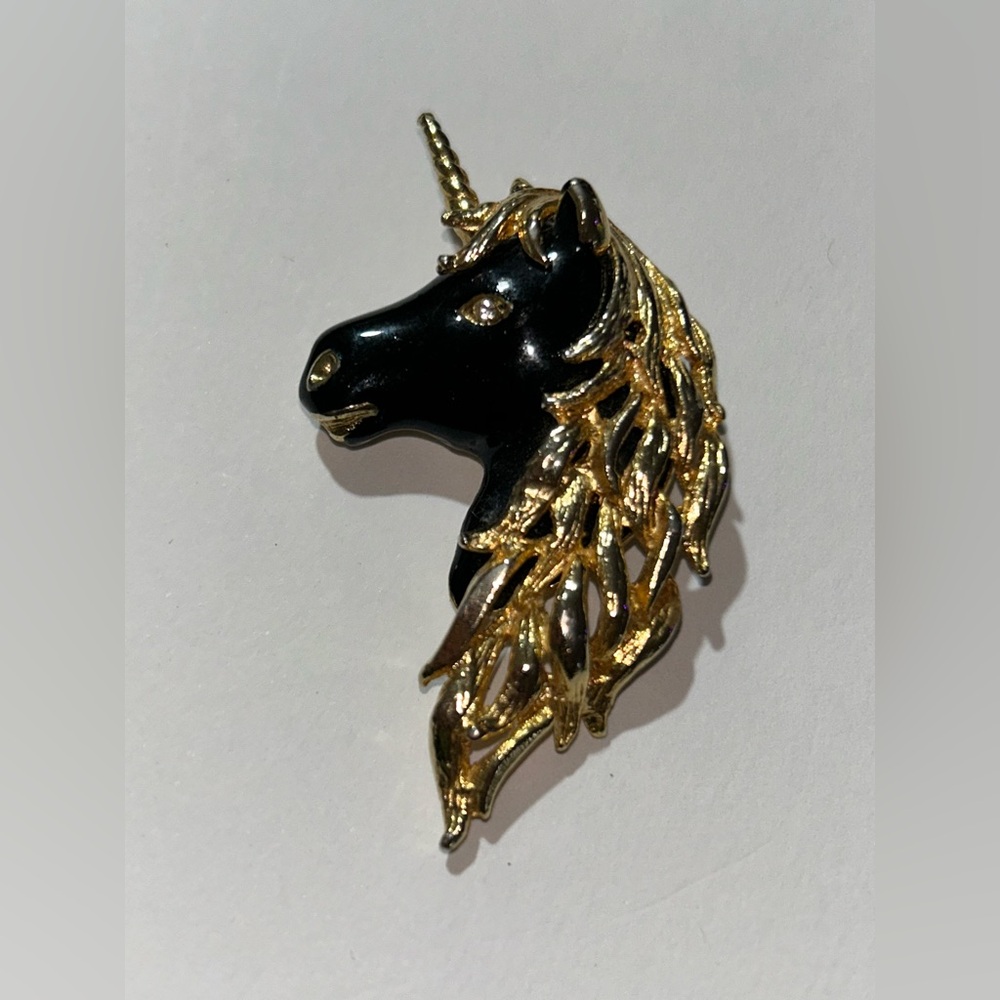 Black and Gold Horse Head Pendant